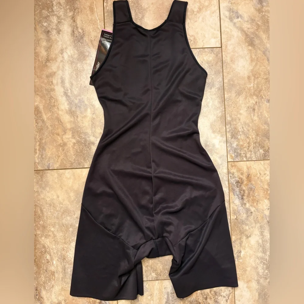 NWT Ambrielle High Waist Thigh and Back Magic Body Shaper Medium